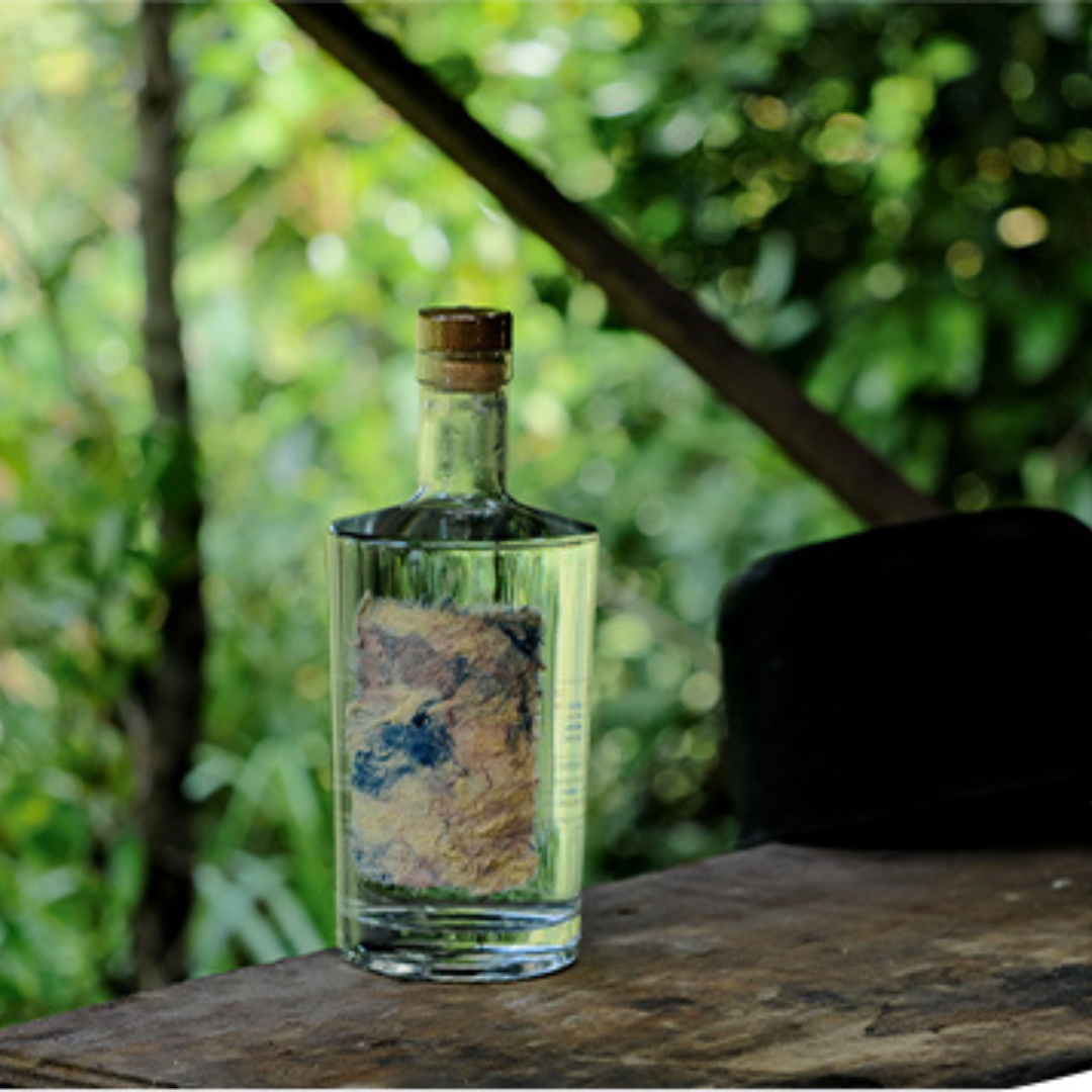 送料無料】黒糖焼酎 住の江(すみのえ) 36年貯蔵 箱入 37度/750ml 送料無料】黒糖焼酎 住の江(すみのえ) 36年貯蔵 箱入 37度/750ml