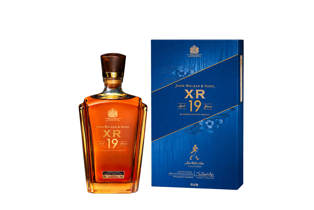 ジョニーウォーカー XR 19年 750ml 箱付き 背景透過